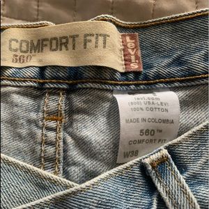 Vintage Levi’s 560 blue jeans 38 x 34